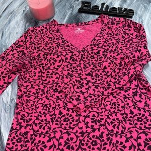 Lovely 3/4 sleeve top. Pink & Black. Jones New York brand.